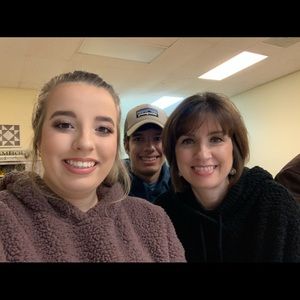 Meet your Posher, Kayley